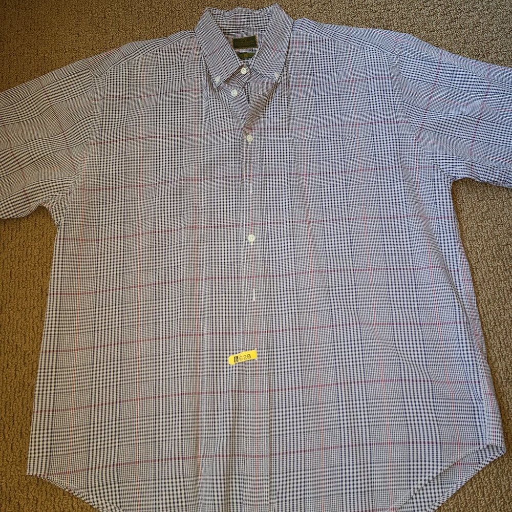 Grey colored Evergreen Shirtmaker men's short sleeve button down dress shirt. - Picture 3 of 9